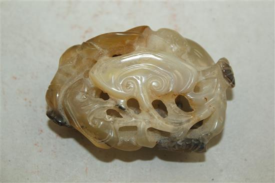 A Chinese agate dragonfly and lingzhi carving, 19th / 20th century, 5.3cm